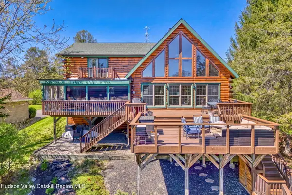 35 Dutchman Drive, Athens, NY 12015