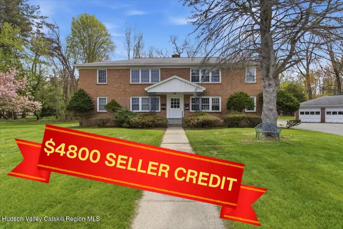 11 Kensington Court #Apt 4, Bethlehem, NY 12054 - #1