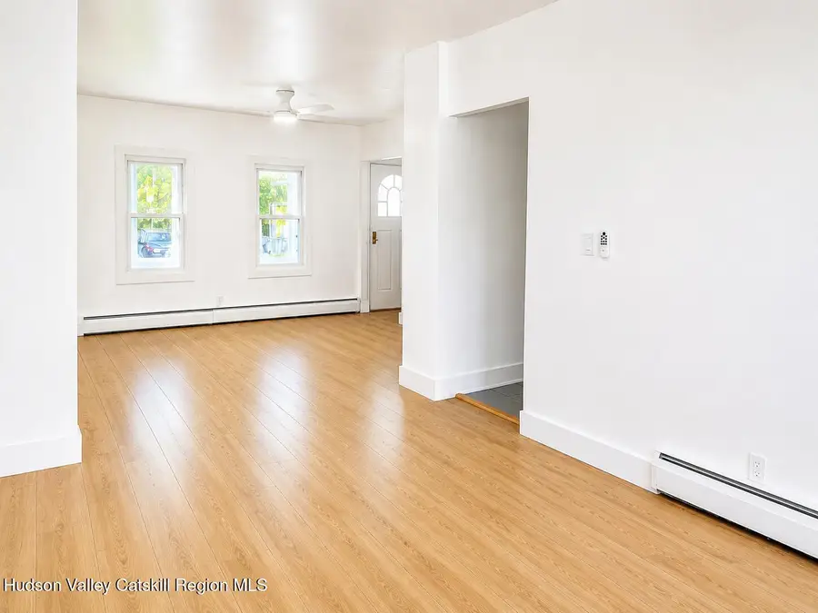 8 Hilton Place, Kingston, NY 12401 - #3