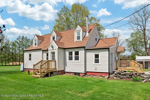 753 Master Street, Schaghticoke, NY 12121