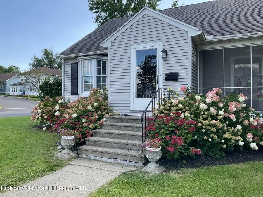11 Greenport Parkway, Hudson, NY 12534 - #3
