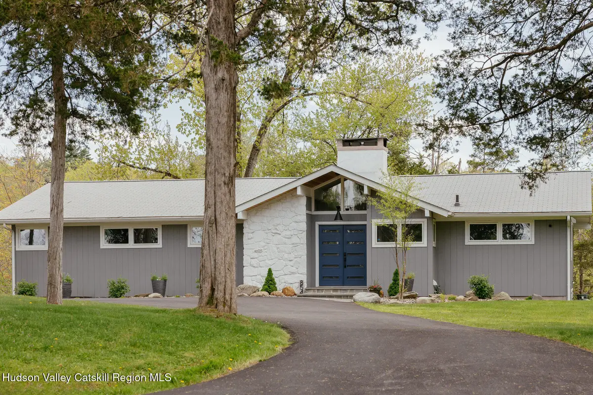854 S Mill Road, Rhinebeck, NY 12572 - #1