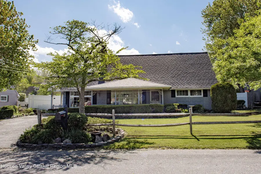 25 Meadowbrook Drive, Kingston, NY 12401 - #3