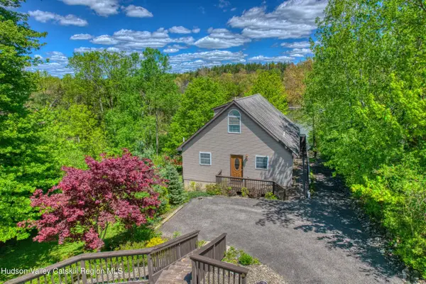 8 Rip Van Winkle Drive, Athens, NY 12015