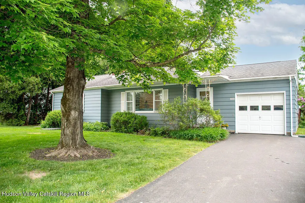 2124 U.s. 9, Stuyvesant, NY 12106 - #1