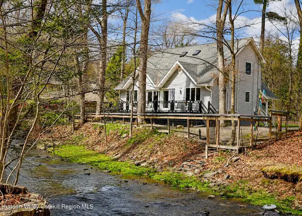 25 Pine Grove Street, Woodstock, NY 12498