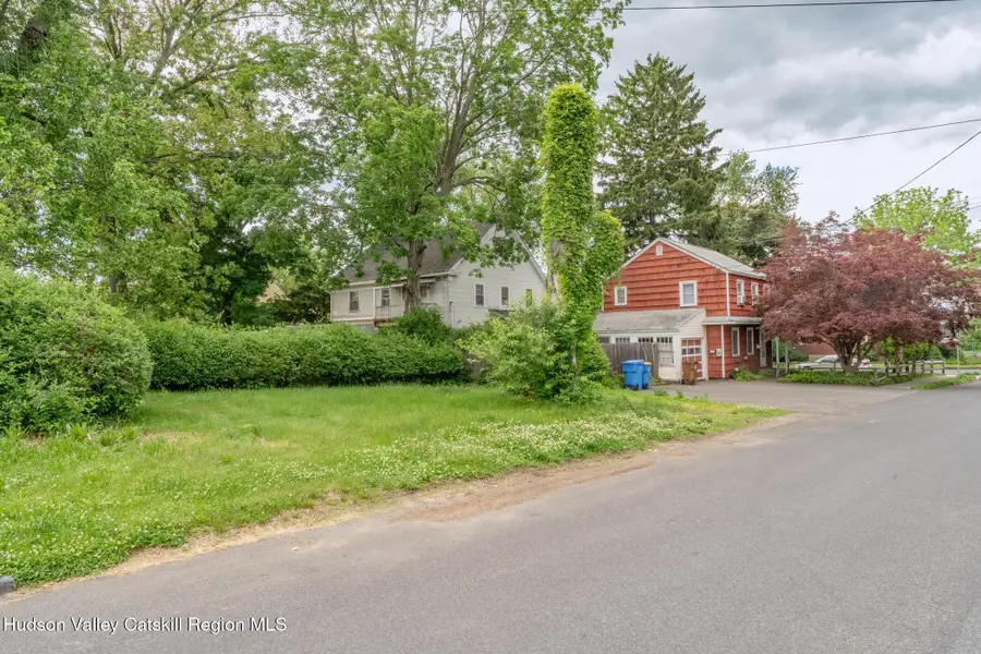 3 Elizabeth Street, Kingston, NY 12401 - #3