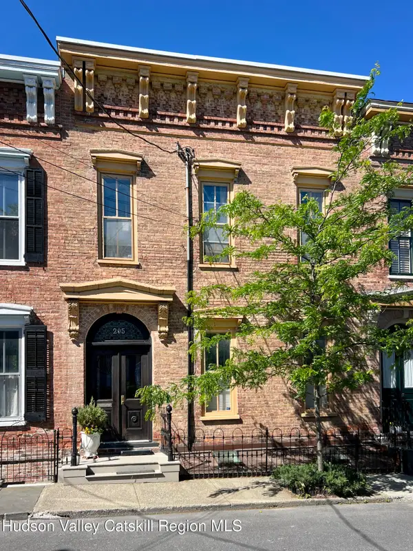 205 Allen Street, Hudson, NY 12534