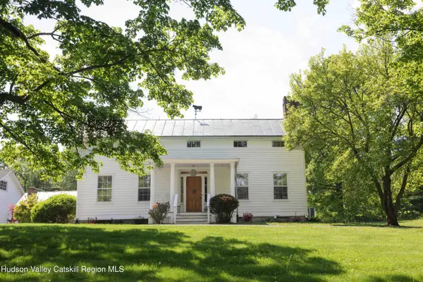 210 Middle Road, Hudson, NY 12534