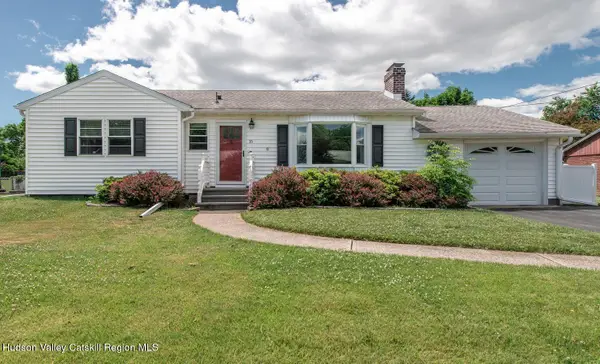 15 Genesee Avenue, Lake Katrine, NY 12449