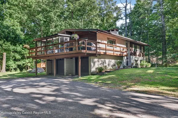 44 Max's Place, West Hurley, NY 12491