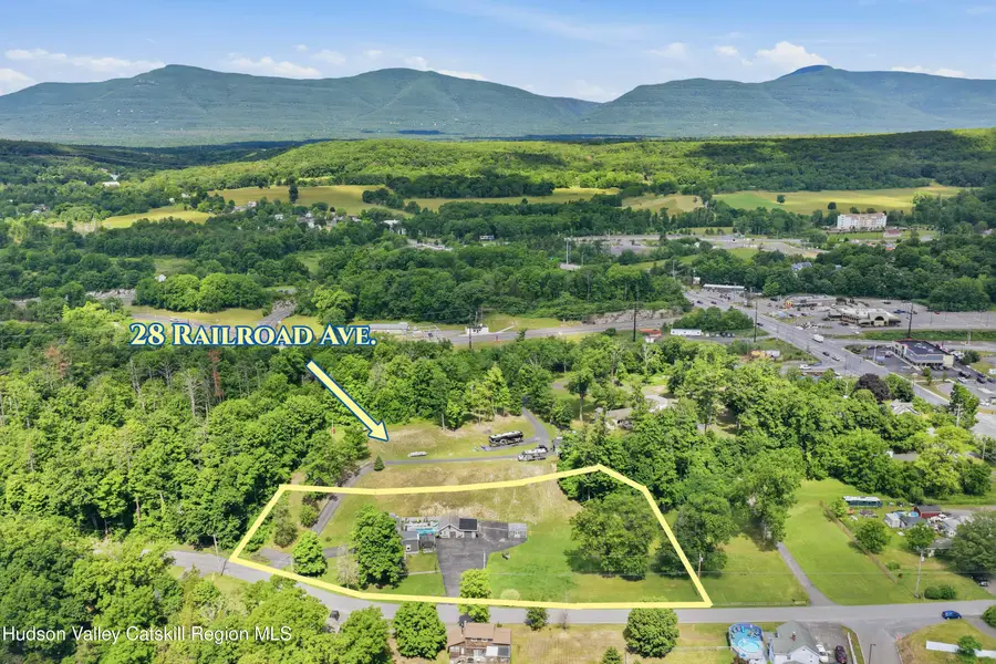 28 Railroad Avenue, Saugerties, NY 12477 - #3