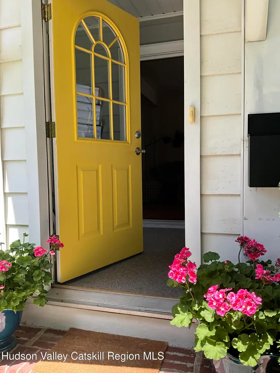 11 N Manheim Boulevard, New Paltz, NY 12561 - #3