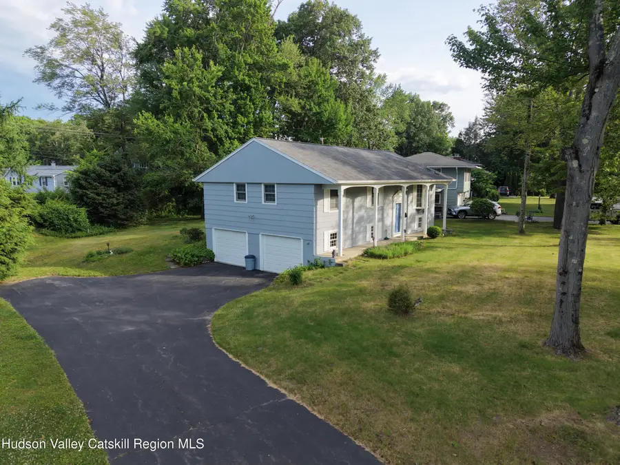 19 Shetland Drive, Delmar, NY 12054 - #2
