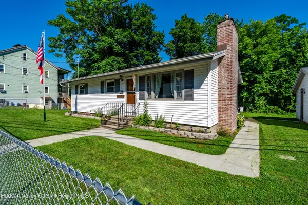 5 Harry Howard Avenue, Hudson, NY 12534