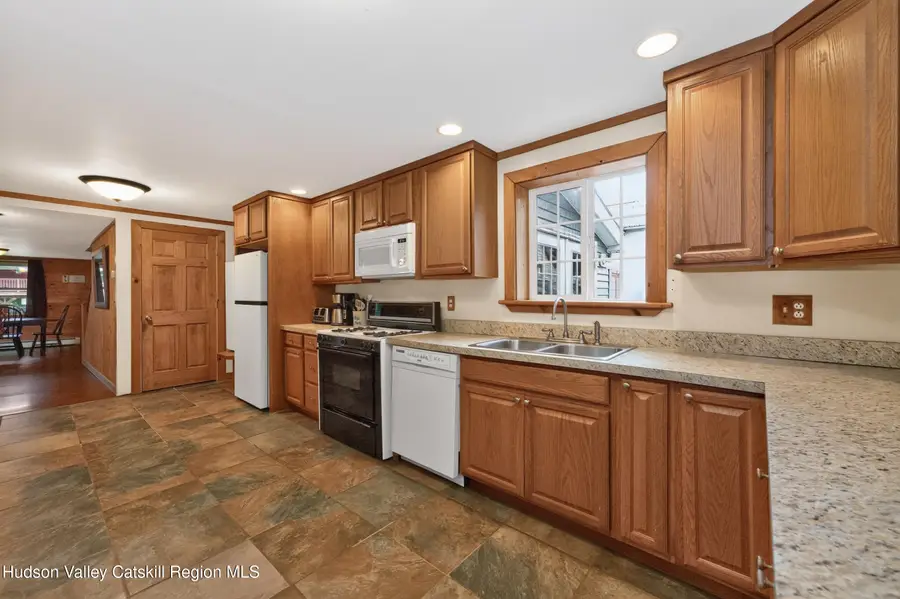 14601 Main Street, Prattsville, NY 12468 - #3