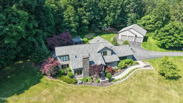 1 Rainbow Way, Ballston, NY 12020