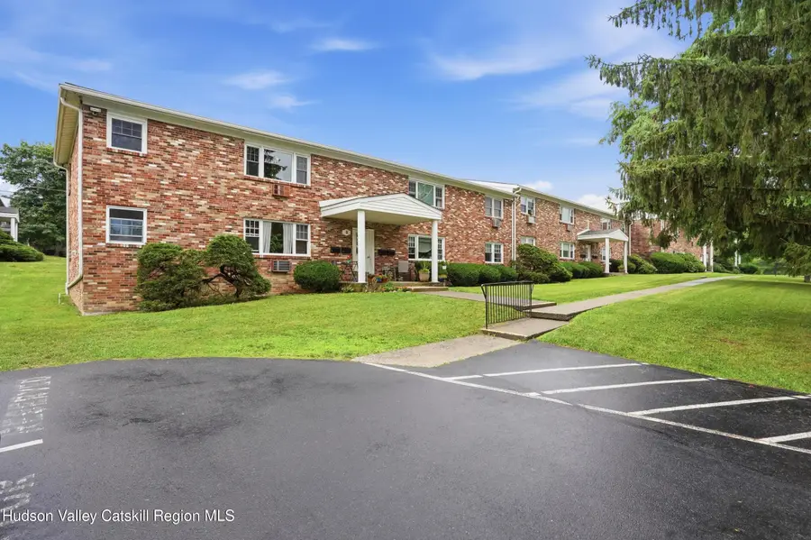 136 N Chestnut Street #Apt B, New Paltz, NY 12561 - #2