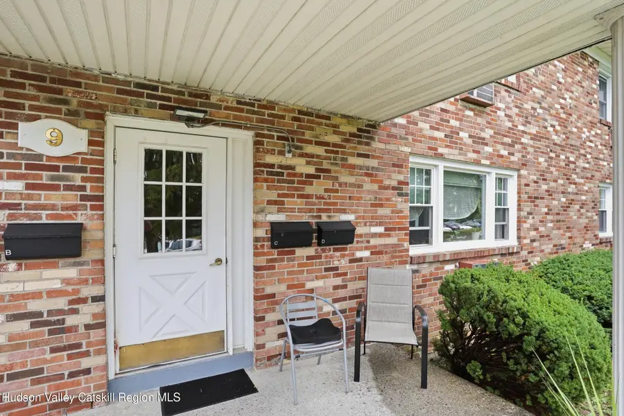 136 N Chestnut Street #Apt B, New Paltz, NY 12561 - #3
