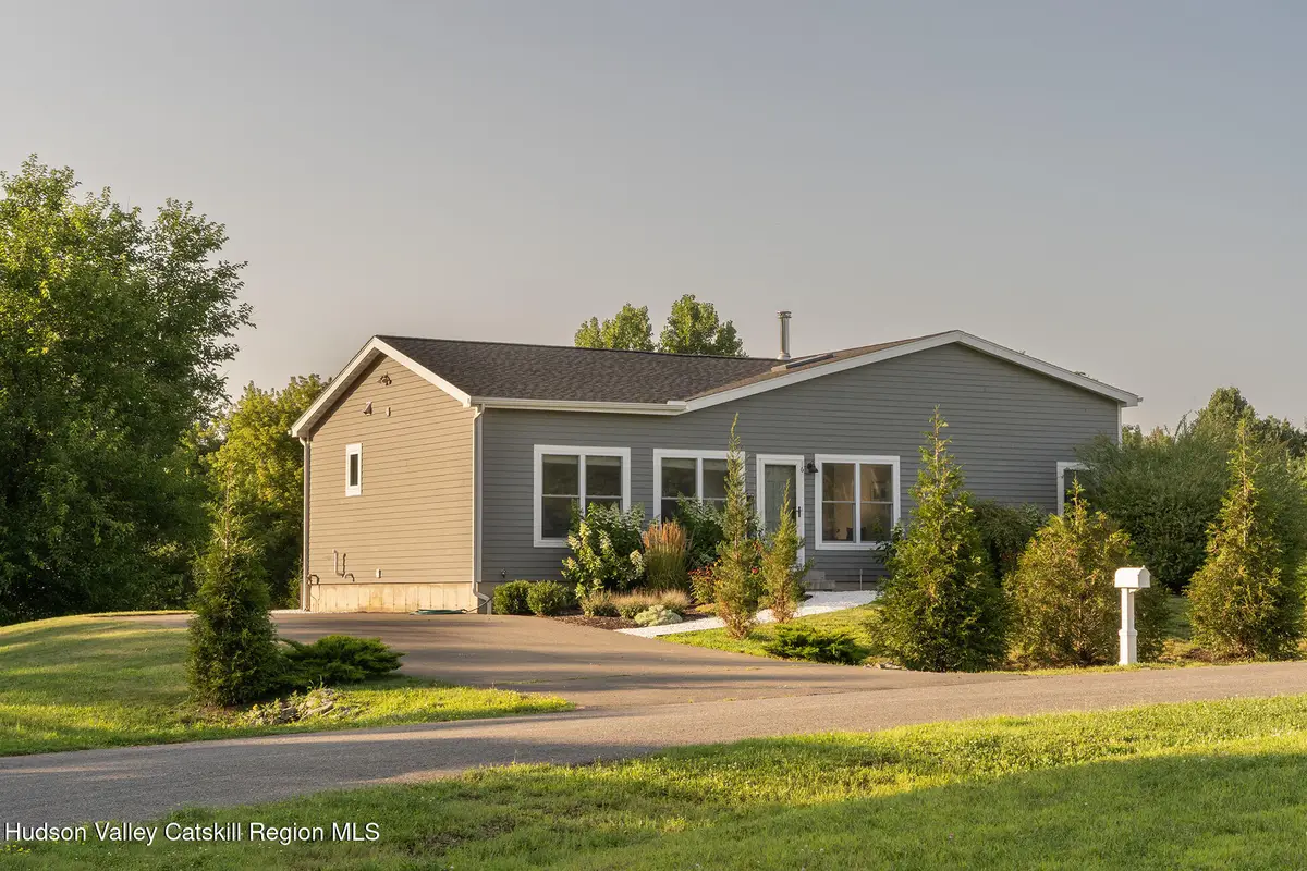 16 Lucas Lane, Hudson, NY 12534 - #1