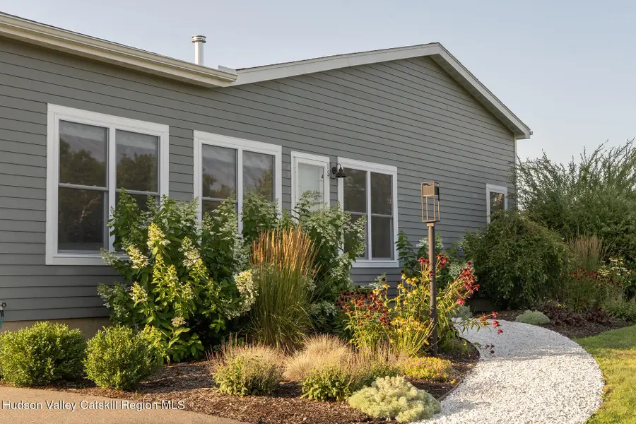 16 Lucas Lane, Hudson, NY 12534 - #2