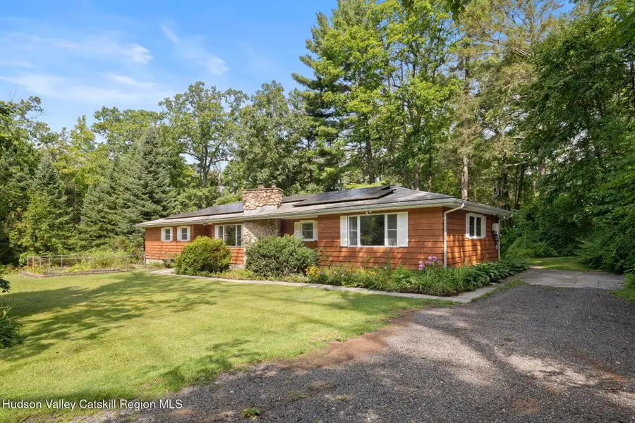4 Hemlock Lane, Hyde Park, NY 12538 - #2
