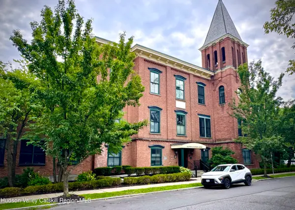 214 W Chestnut Street #202, Kingston, NY 12401