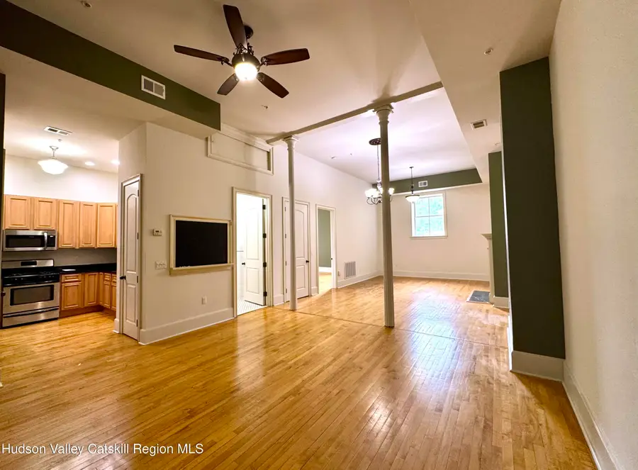 214 W Chestnut Street #202, Kingston, NY 12401 - #3
