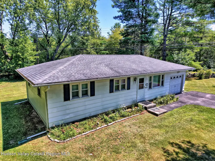 8 Autumn Lane, Freehold, NY 12431 - #3