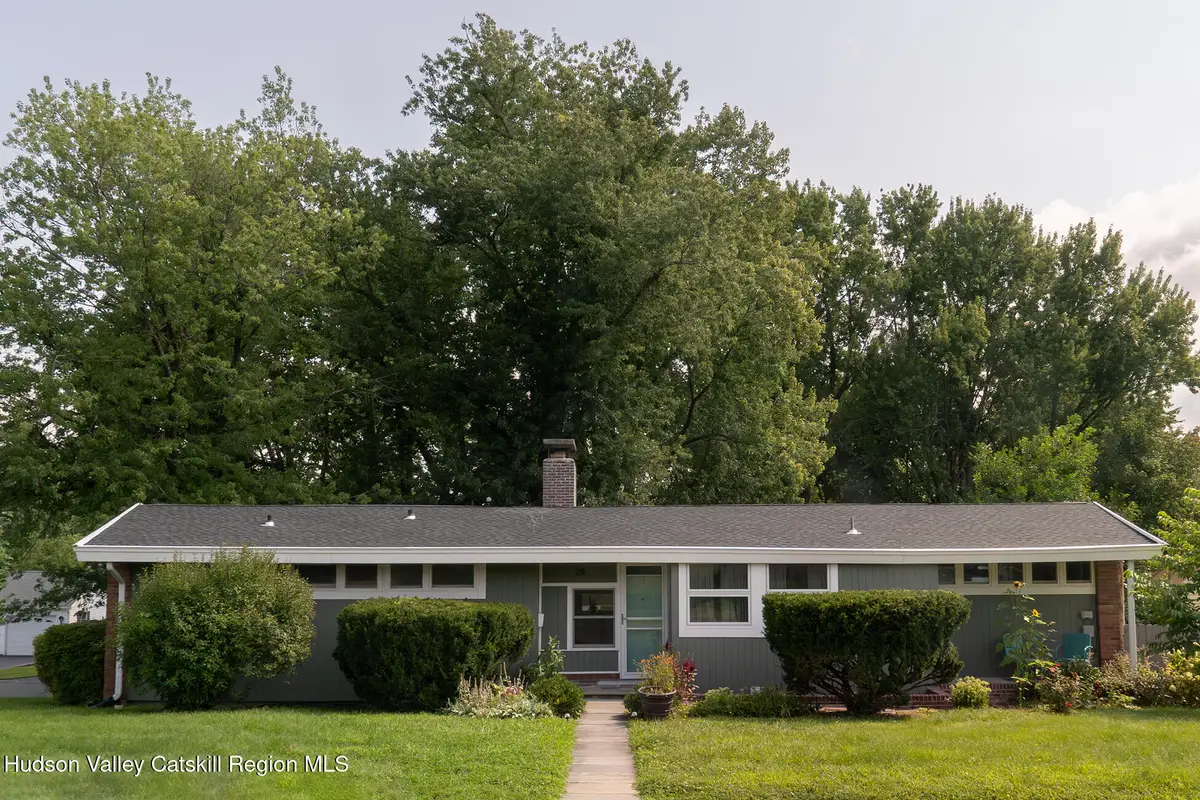 29 Becraft Avenue, Hudson, NY 12534 - #1