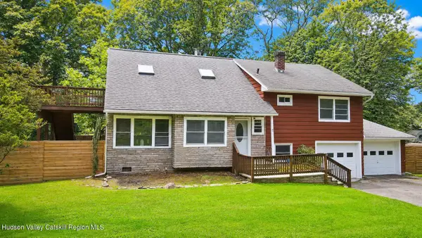 40 Simmons Drive, Woodstock, NY 12498