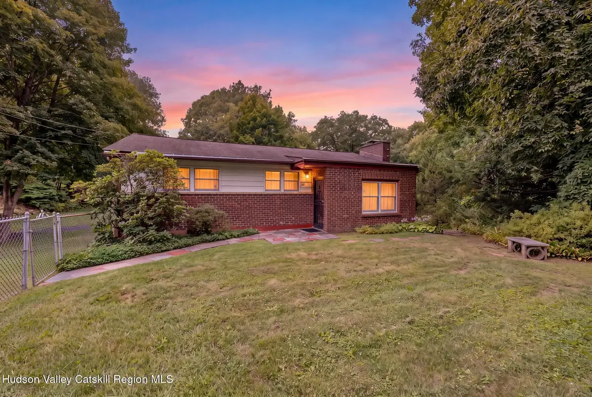 207 Horton Lane, Port Ewen, NY 12466 - #1