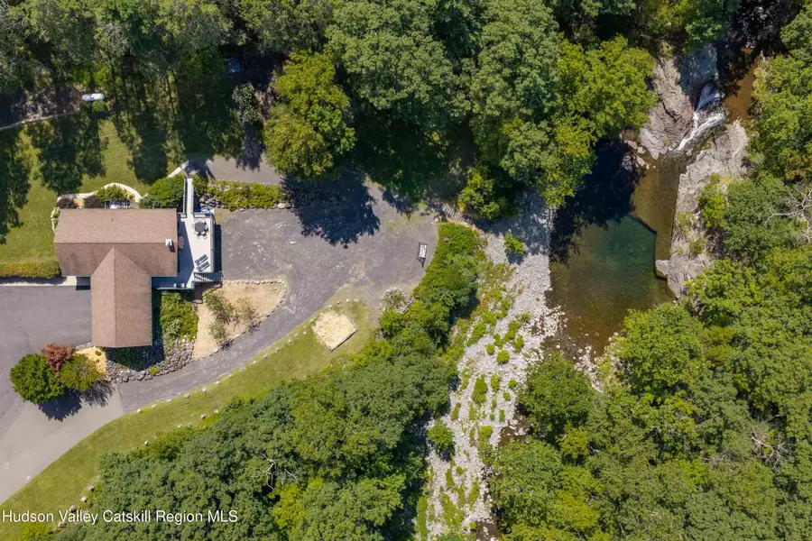 61 Woodland Falls Road, Saugerties, NY 12477 - #2