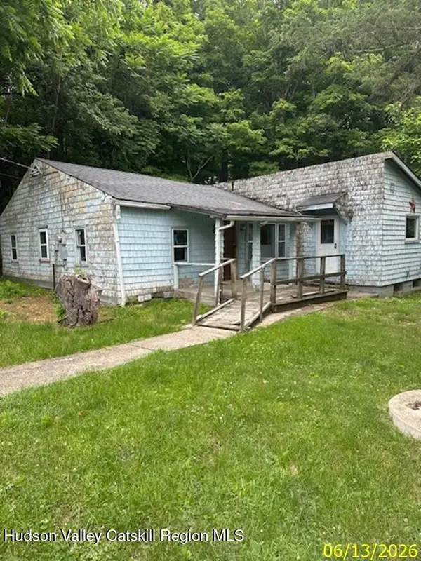 12 White Road, Saugerties, NY 12477