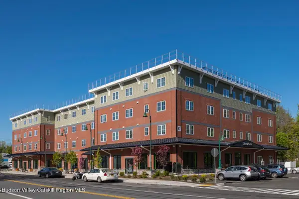 87 N Chestnut Street #101, New Paltz, NY 12561