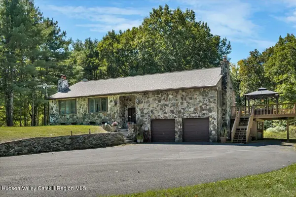 6196 New York 81, East Durham, NY 12423