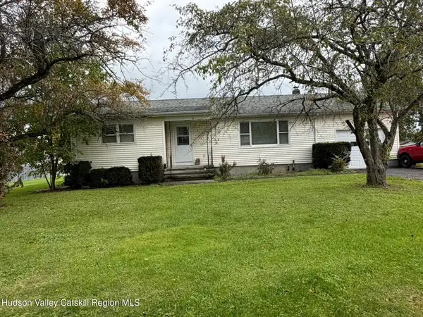 15 Apple Blossom Lane, Coxsackie, NY 12192