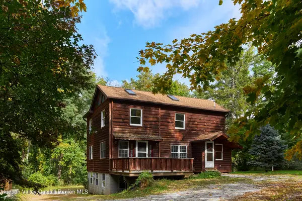 49 Oak Street, Rhinebeck, NY 12572