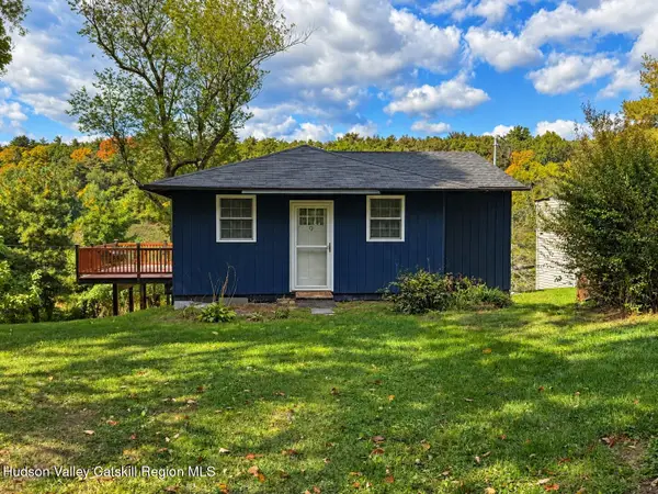 9 Old Green Lake Road, Athens, NY 12015