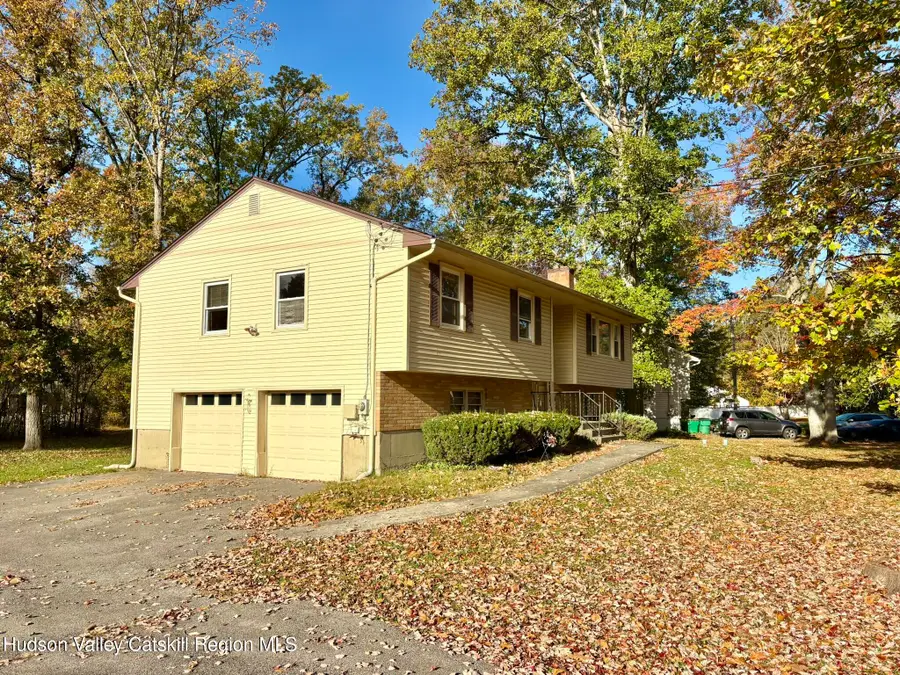 28 Wildwood Drive, Wappingers Falls, NY 12590 - #2