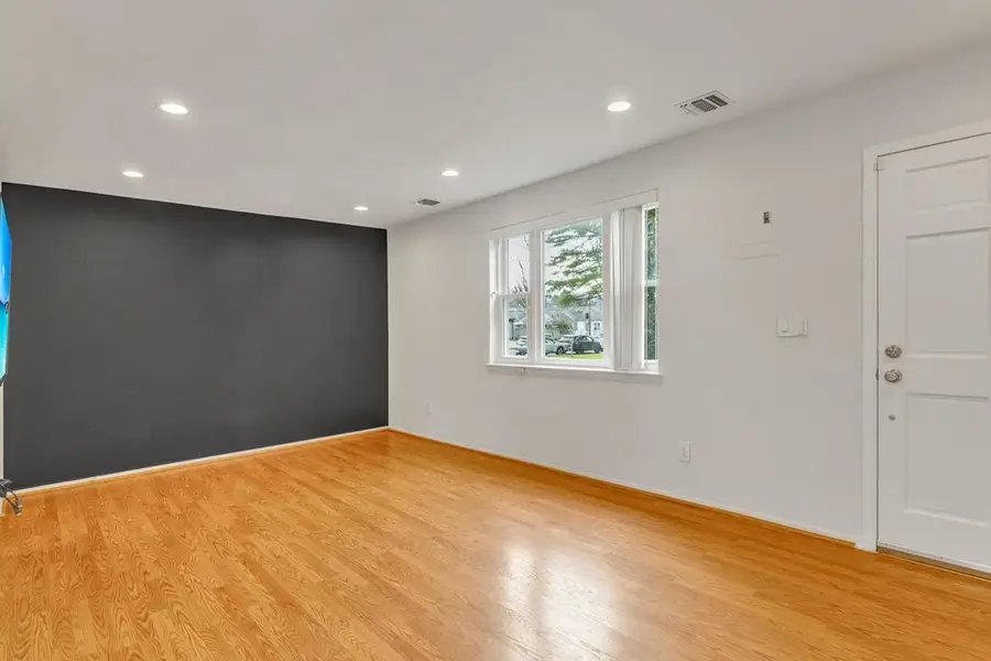 229-11 69th Avenue #84, Queens, NY 11364 - #3