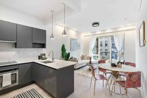 184 Huron Street #2B, Brooklyn, NY 11222