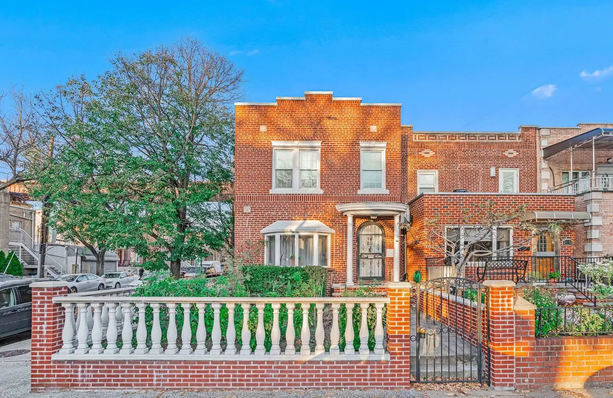 25-01 23rd Avenue, Astoria, NY 11105 - #1