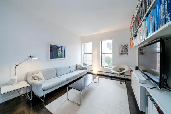 661 10th Avenue #4E, Manhattan, NY 10036