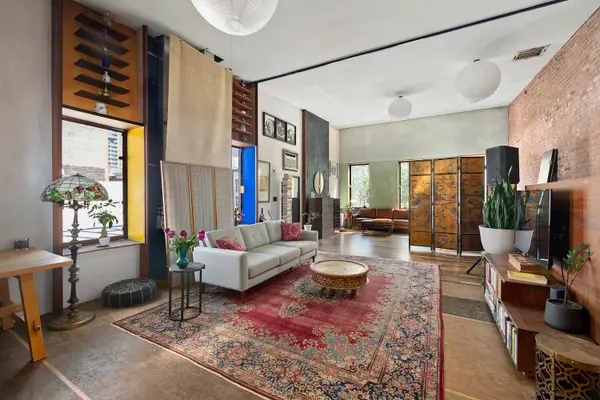 321 E 6th Street, Manhattan, NY 10003