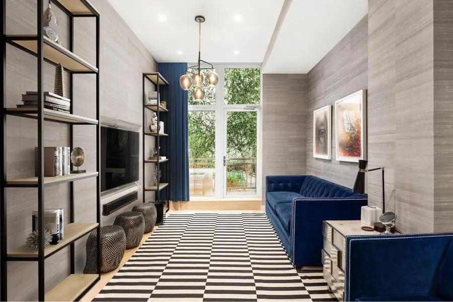 130 W 19th Street #TOWNHOUSEC, Manhattan, NY 10011 - #2