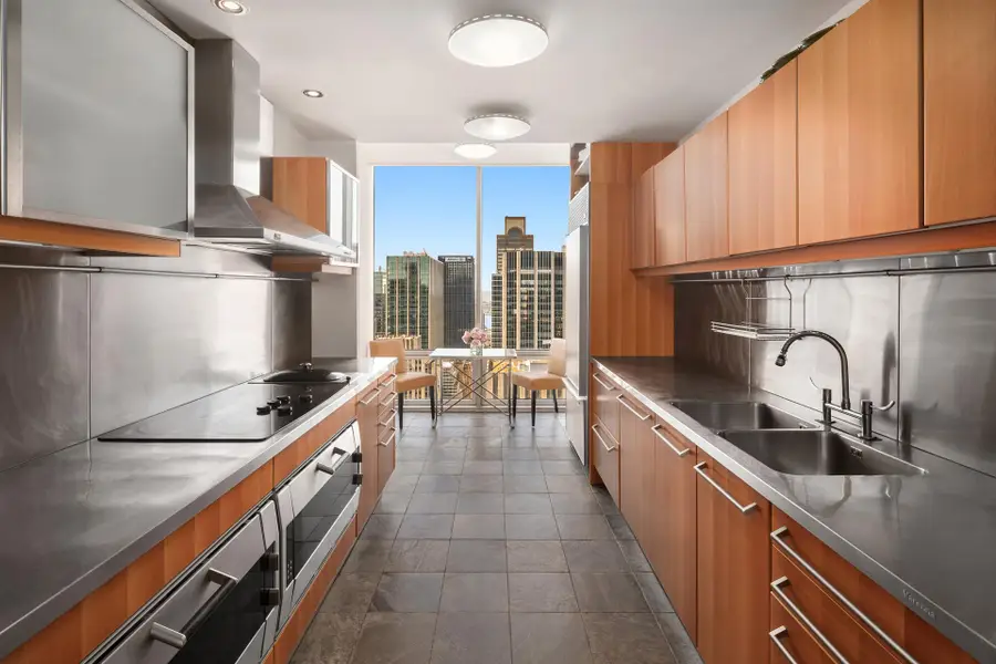 641 5th Avenue #42H, Manhattan, NY 10022 - #2