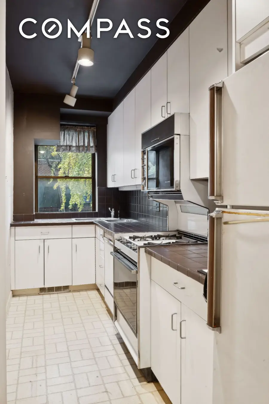 12 Beekman Place #2F, Manhattan, NY 10022 - #2