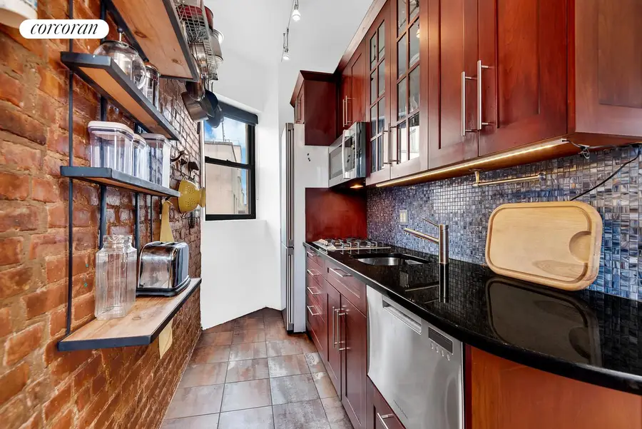 613 E 6th Street #5C, Manhattan, NY 10009 - #2