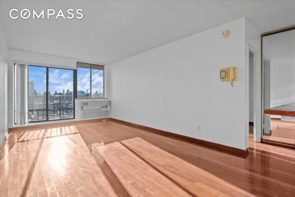 23-22 30th Road #10J, Queens, NY 11102